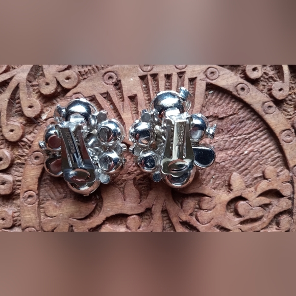 Eisenberg Mid-Century VTG Austrian Crystal Rhinestones Brooch + Earrings Set - Picture 12 of 16